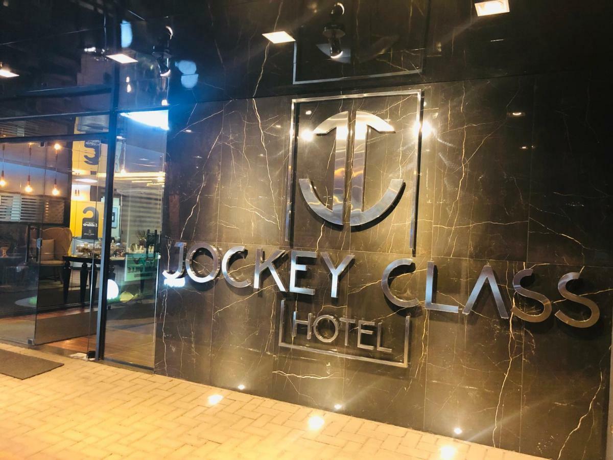 Jockey Class Hotel Терезіна Екстер'єр фото