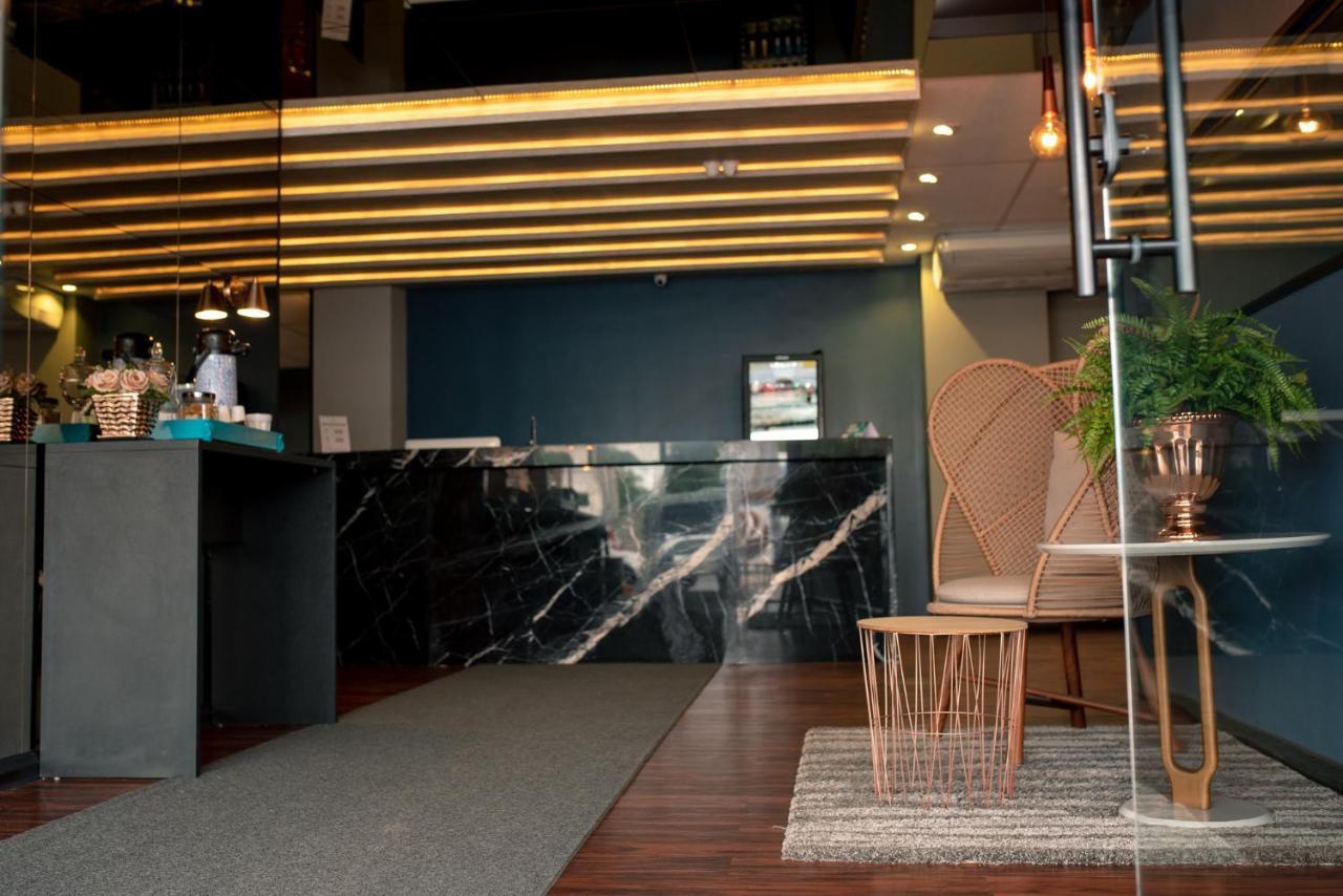 Jockey Class Hotel Терезіна Екстер'єр фото